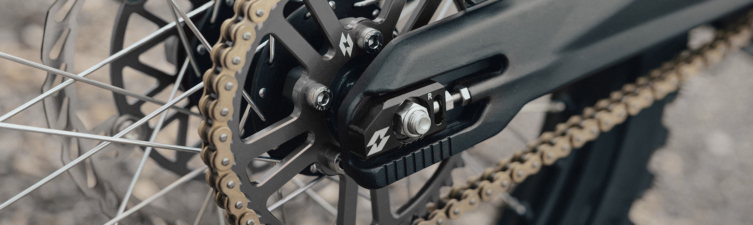 Full-E Charged Rear Sprocket 520-46T for Komodo / Ultra Bee Black